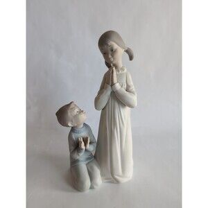 Lladro Figurine Teaching to Pray Girl Boy Praying #4779 Matte Finish RETIRED